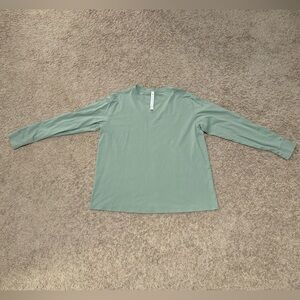 Luluelemon All Yours Long Sleeve Tee, size 10, in palm court green!